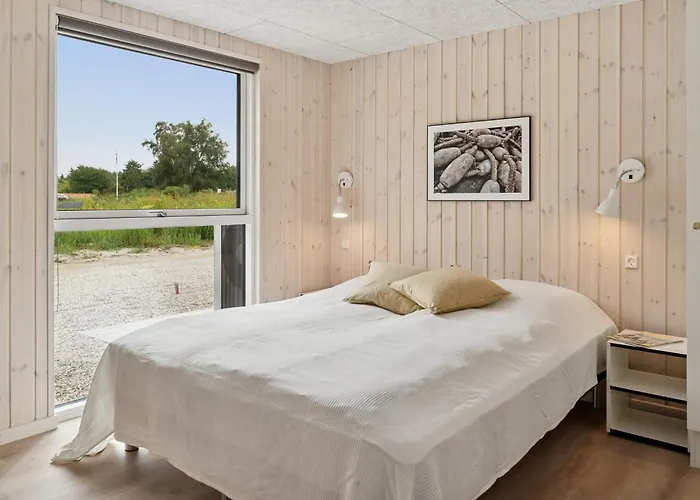 5 Star In Semesterbostad Rødby